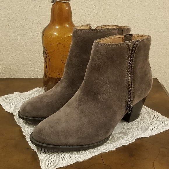 Vionic Shoes - Vionic Suede Leather Boots Water Resistant